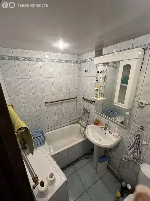 3-комнатная квартира: Ржев, улица Ленина, 23 (63.1 м) - Фото 1