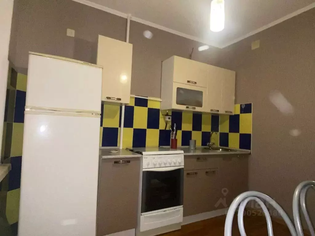 3-к кв. Омская область, Омск ул. 10 лет Октября, 109 (63.0 м) - Фото 1