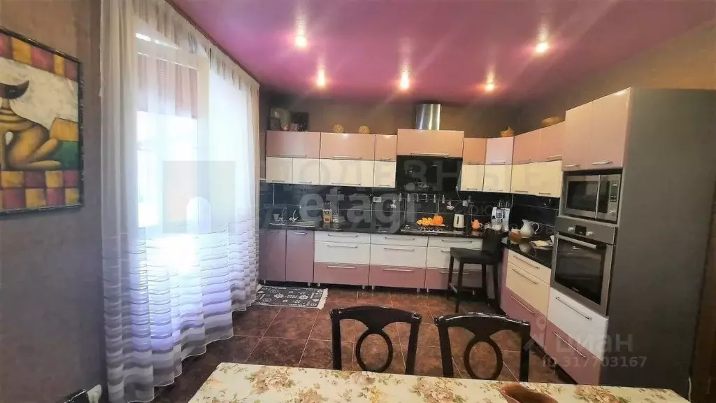 Дом в Новгородская область, Валдайский район, Рощинское с/пос, д. ... - Фото 1