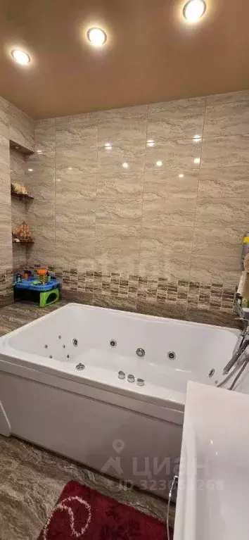 3-к кв. Кемеровская область, Кемерово просп. Притомский, 7/6 (92.1 м) - Фото 0