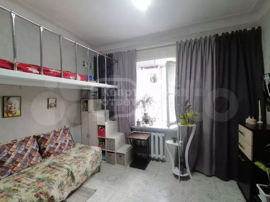 Комната 16,7 м в 6-к., 2/2 эт. - Фото 0