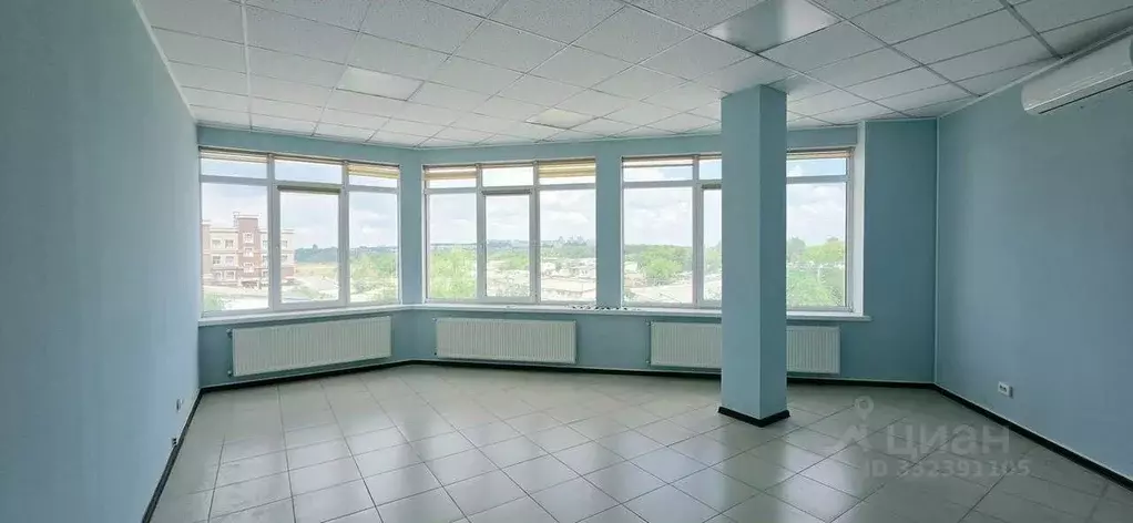 Офис в Крым, Симферополь ул. Аэрофлотская, 12 (579 м) - Фото 1