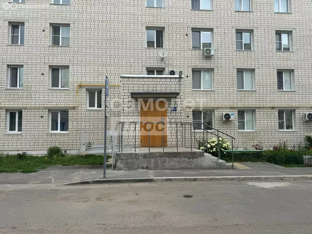 4-комнатная квартира: Сызрань, улица Стандартные Дома, 1 (71 м) - Фото 1