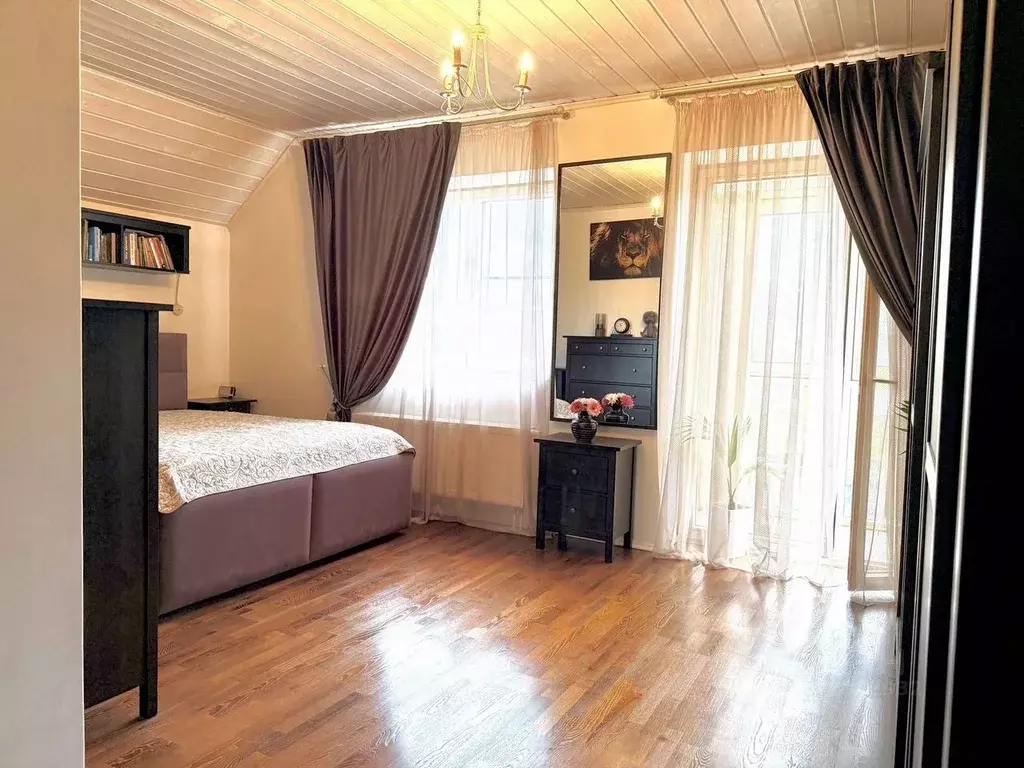 Дом в Санкт-Петербург пос. Парголово, ул. Томская, 5 (260 м) - Фото 1