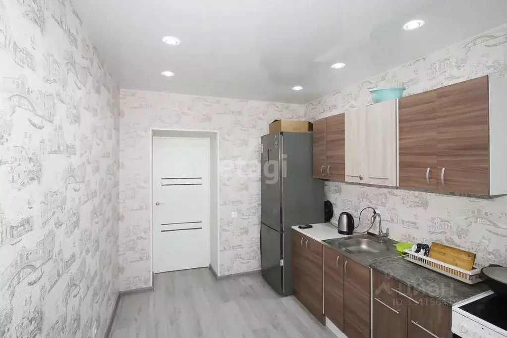 2-к кв. Тюменская область, Тюмень ул. Клары Цеткин, 61к6 (62.6 м) - Фото 1