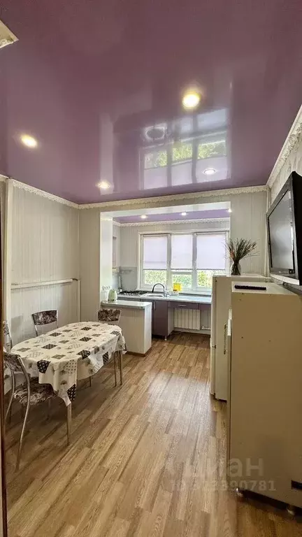 3-к кв. Астраханская область, Астрахань ул. Сун Ят-Сена, 65 (75.0 м) - Фото 1