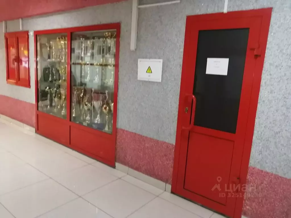 Помещение свободного назначения в Бурятия, Улан-Удэ просп. Строителей, ... - Фото 1