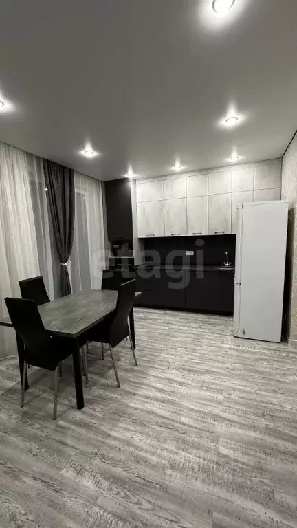 2-к кв. Тюменская область, Тюмень ул. Эльвиры Федоровой, 1 (54.0 м) - Фото 1