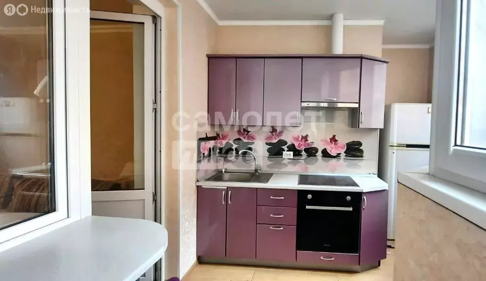 2-комнатная квартира: Краснодар, Кубанская улица, 54 (73 м) - Фото 1