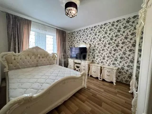 2-к. квартира, 70 м, 4/9 эт. - Фото 0