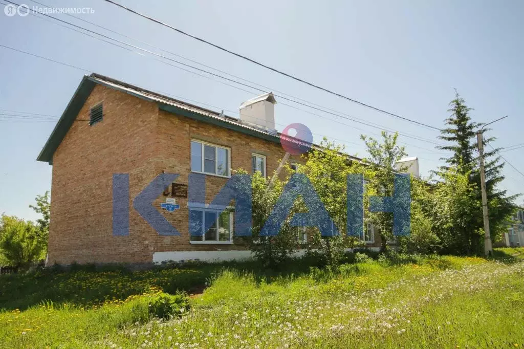 3-комнатная квартира: село Еловое, улица Гурского, 19 (54.1 м) - Фото 0