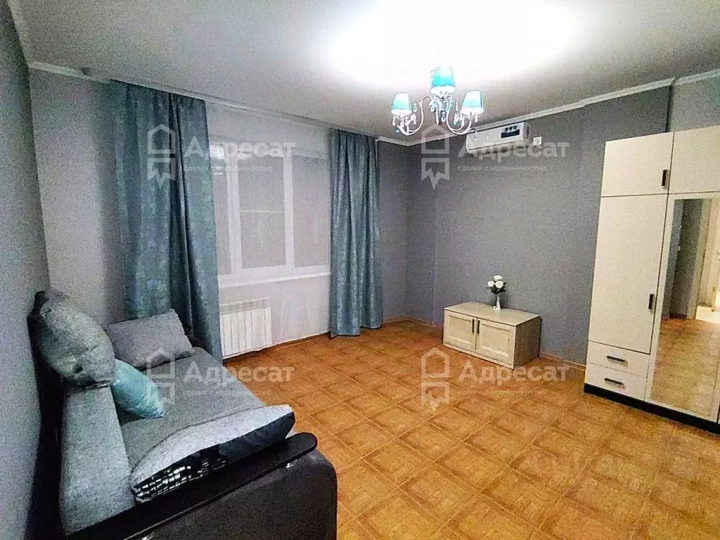 2-к кв. Волгоградская область, Волгоград ул. Малиновского, 4 (51.1 м) - Фото 2