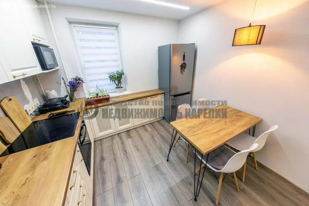 2-комнатная квартира: Петрозаводск, Мичуринская улица, 37 (56.8 м) - Фото 1
