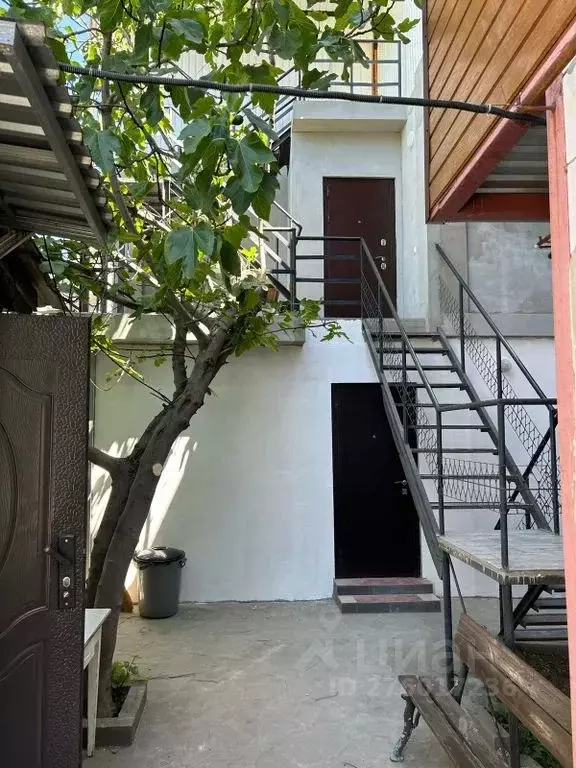 Дом в Крым, Алушта ул. Горького, 14 (50 м) - Фото 1