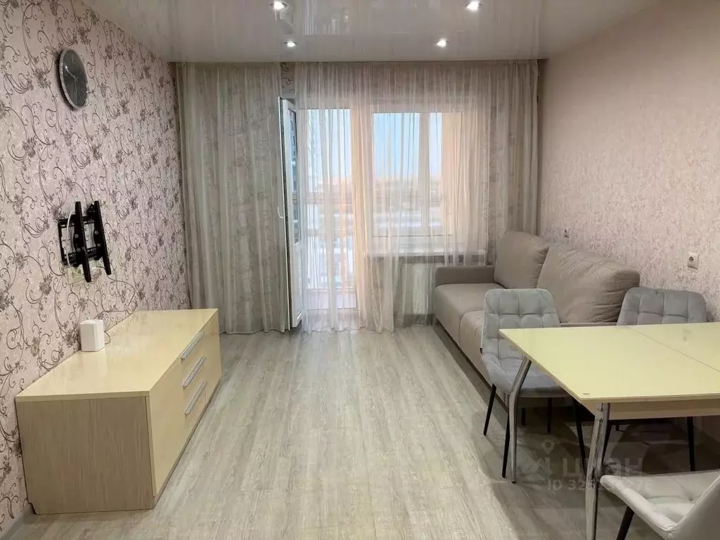 2-к кв. Кировская область, Киров Заводская ул., 10 (45.2 м) - Фото 0