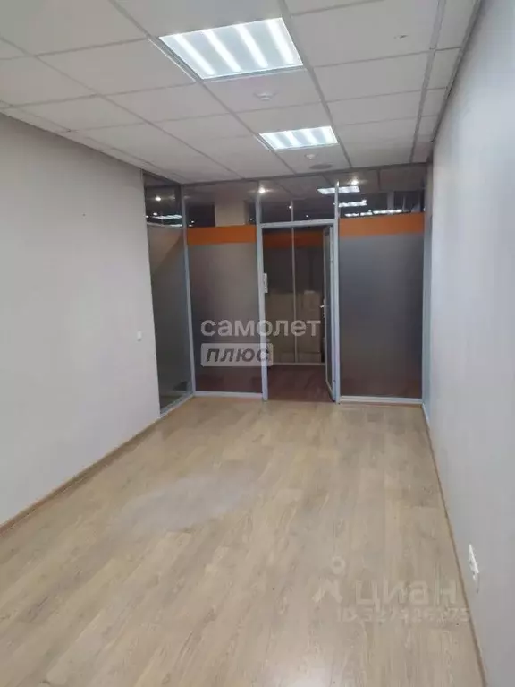 Офис в Тюменская область, Тюмень Харьковская ул., 83ак1 (15 м) - Фото 1