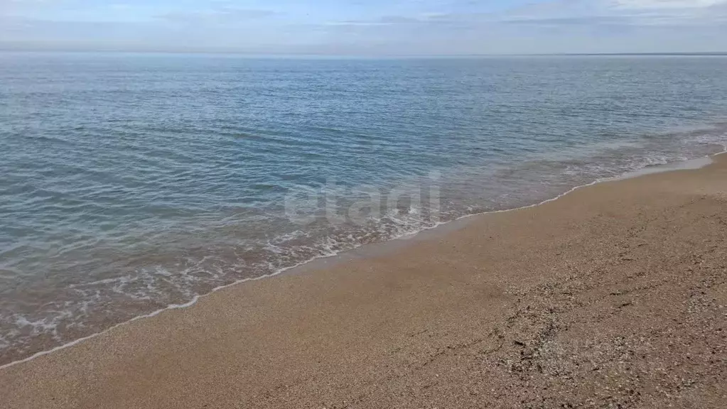 Участок в Крым, Ленинский район, Семисотское с/пос, с. Соляное ул. ... - Фото 0