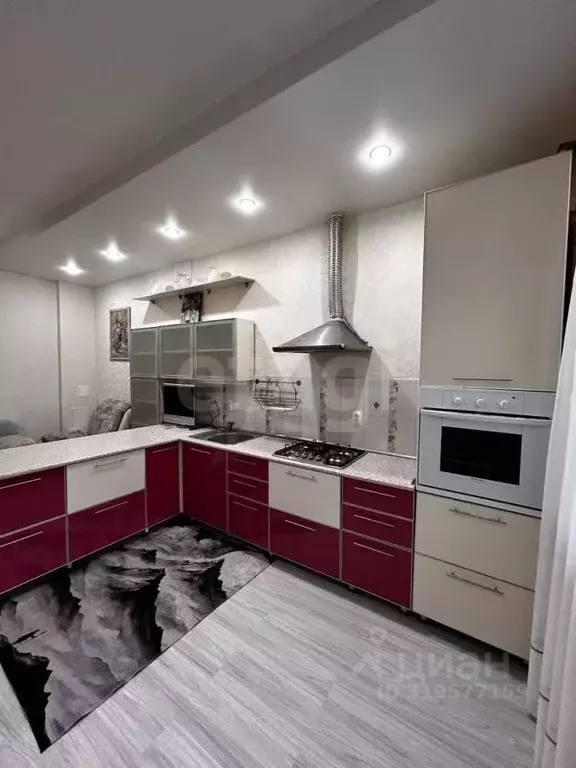 2-к кв. Татарстан, Казань ул. Зинина, 24 (68.0 м) - Фото 0