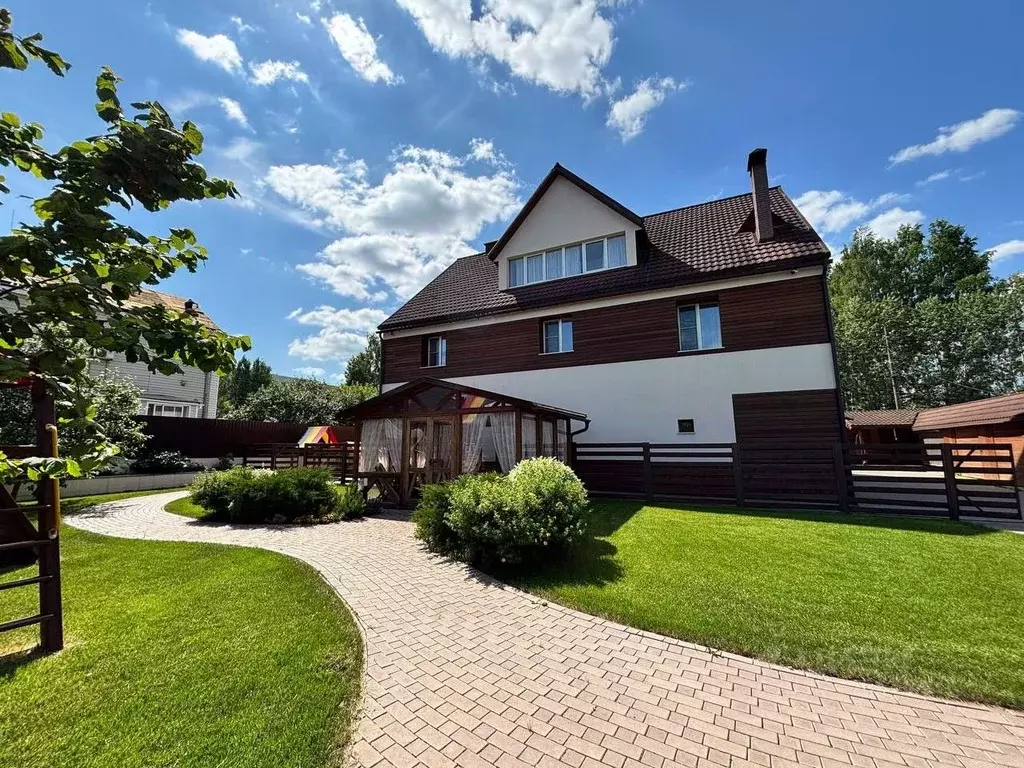 Дом в Кировская область, Киров ул. 4-й Пятилетки, 95 (300 м) - Фото 0