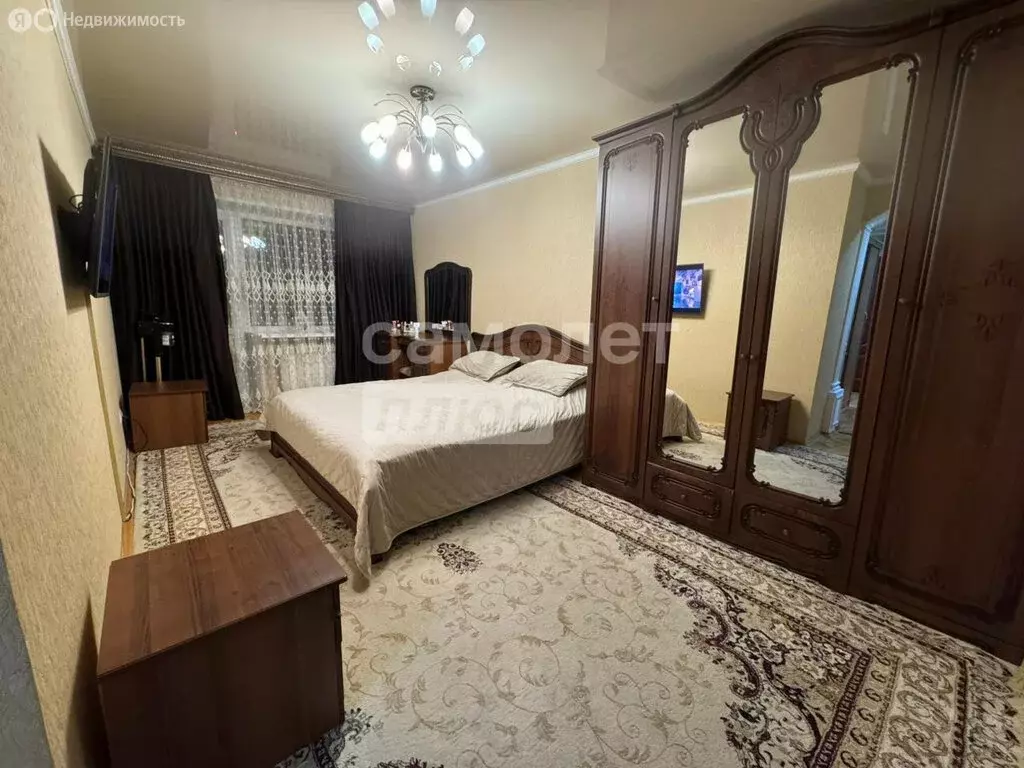 3-комнатная квартира: Армавир, улица Ефремова, 39 (65 м) - Фото 0