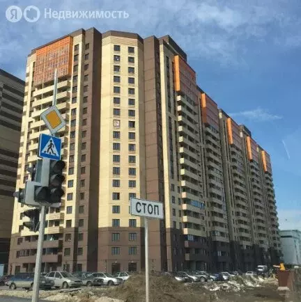 3-комнатная квартира: Тюмень, улица Тимофея Чаркова, 81 (72.3 м) - Фото 1