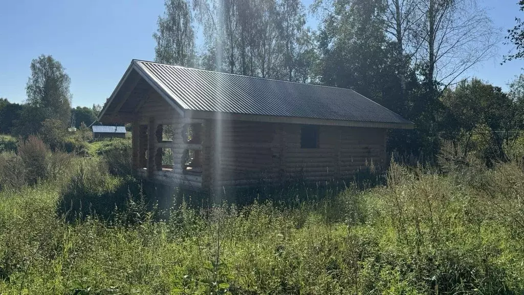 Дом в Новгородская область, Маловишерское городское поселение, д. ... - Фото 1