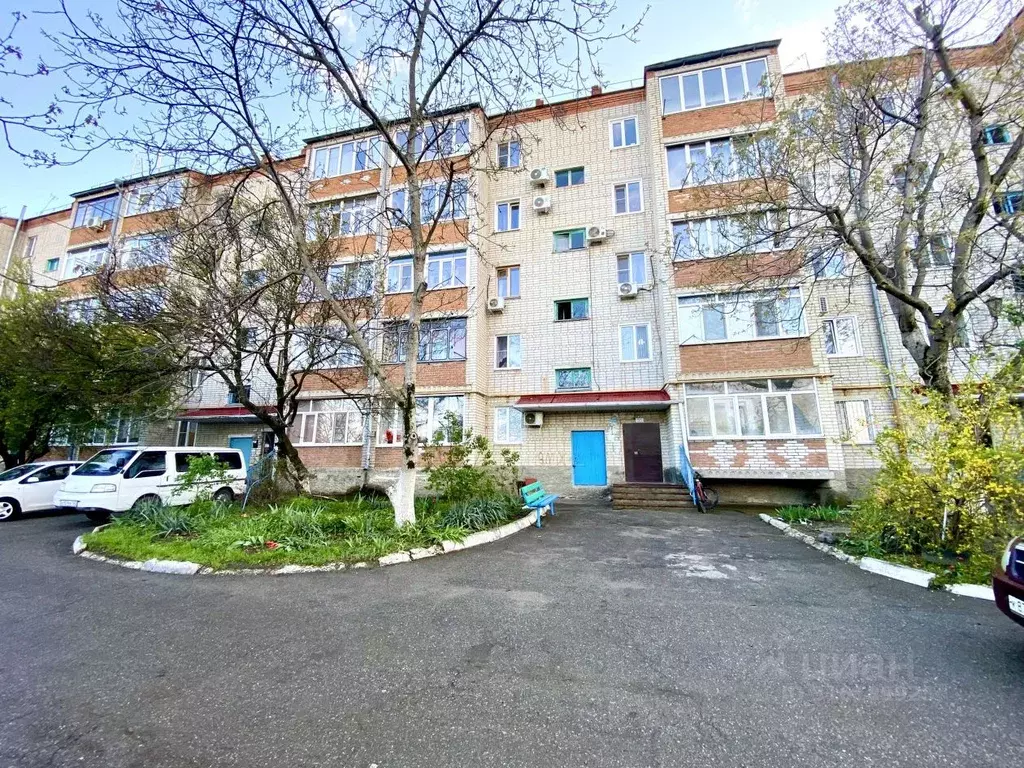 3-к кв. Краснодарский край, Лабинск ул. Демьяна Бедного, 107 (70.0 м) - Фото 0