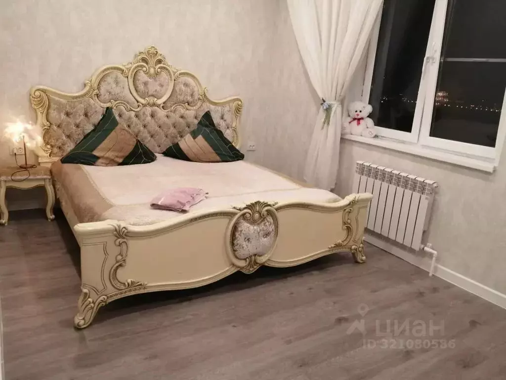 2-к кв. Астраханская область, Астрахань ул. Кольцова, 7А (72.0 м) - Фото 0