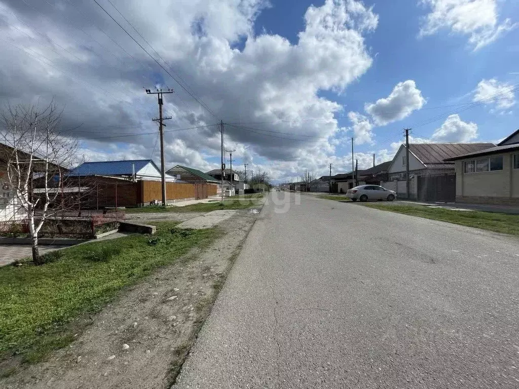 Участок в Карачаево-Черкесия, Псыж аул ул. Замахшери Кунижева (4.0 ... - Фото 0