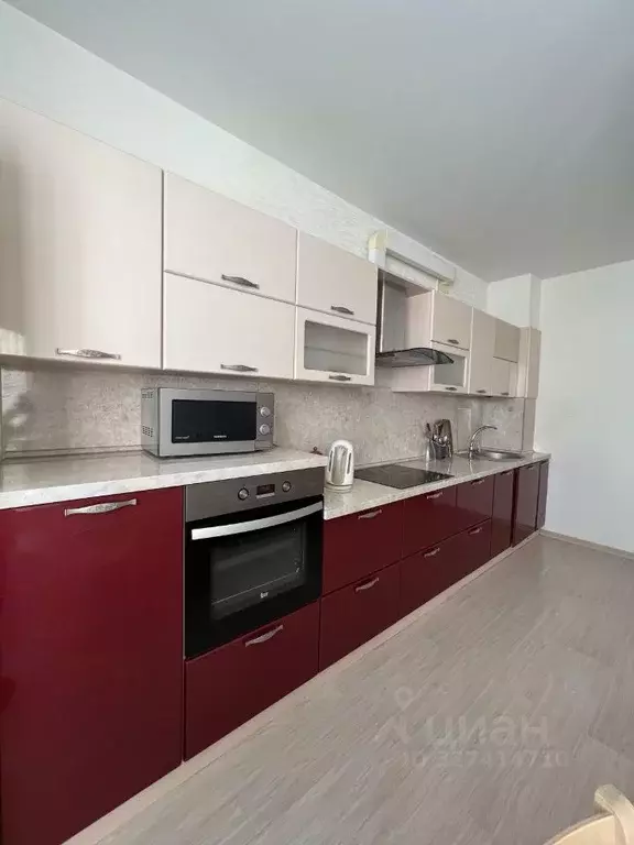 2-к кв. Башкортостан, Уфа ул. Мингажева, 140 (70.0 м) - Фото 1