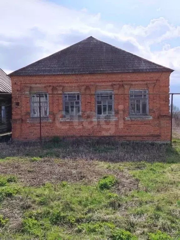 Дом в Мордовия, Дубенский район, с. Чеберчино ул. Манина, 15 (58 м) - Фото 1