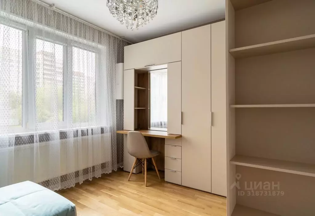 3-к кв. Санкт-Петербург ул. Ярослава Гашека, 26К1 (77.4 м) - Фото 1