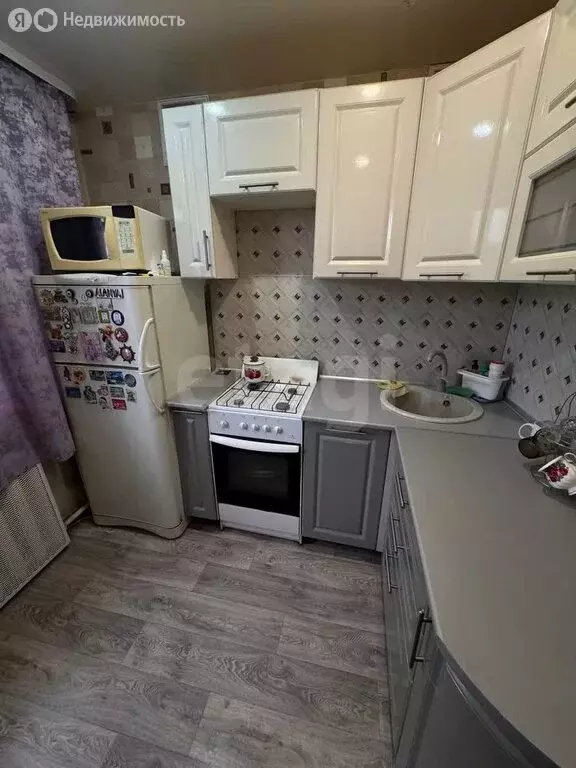 3-комнатная квартира: Соликамск, Калийная улица, 174 (59.8 м) - Фото 0