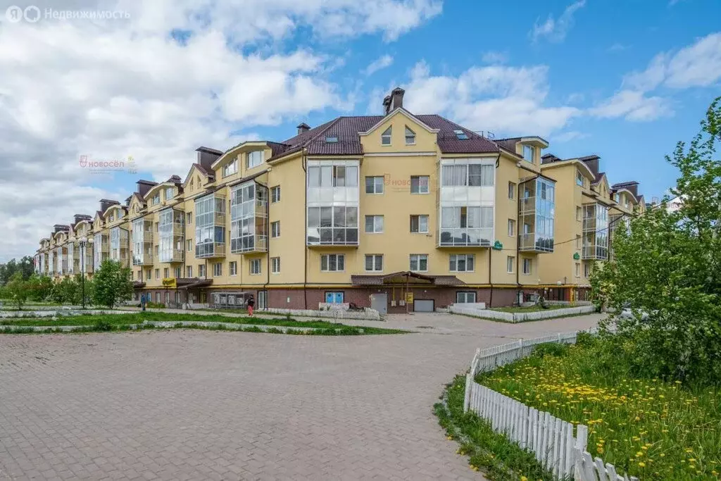 Квартира-студия: Екатеринбург, улица Очеретина, 6 (38 м) - Фото 1