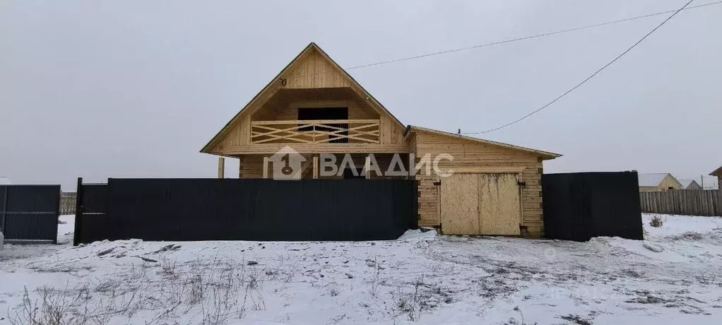Дом в Бурятия, Иволгинский район, Иволгинское с/пос, с. Иволгинск ул. ... - Фото 1