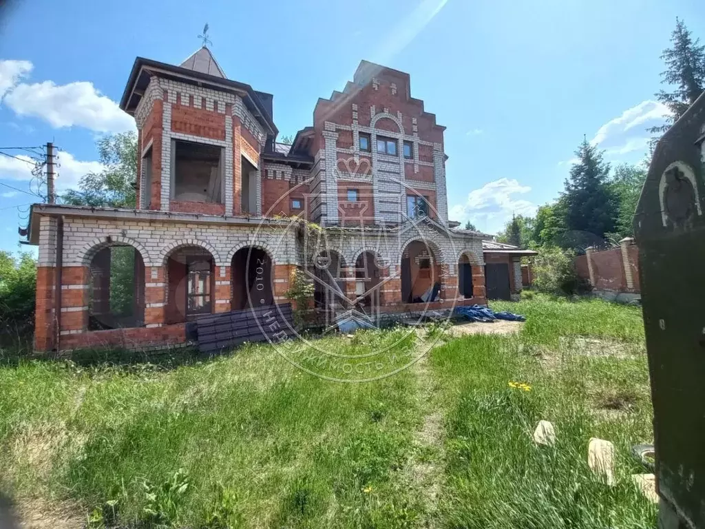 Коттедж 597,4 м на участке 18,5 сот. - Фото 1