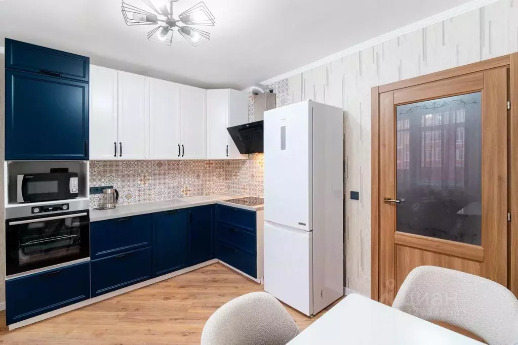 1-к кв. Омская область, Омск бул. Архитекторов, 8к1 (40.0 м) - Фото 1