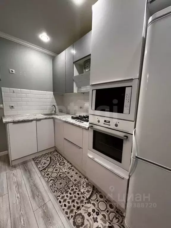1-к кв. Татарстан, Казань ул. Азата Аббасова, 10 (37.0 м) - Фото 1