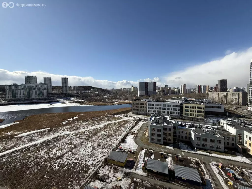 Квартира-студия: Екатеринбург, Рощинская улица, 27 (22 м) - Фото 0