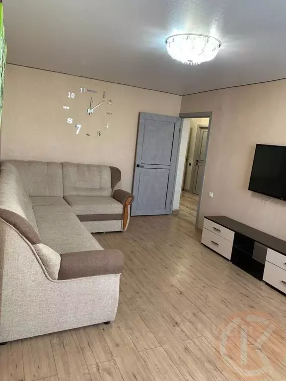 3-к кв. Крым, Черноморское пгт ул. Кооперативная, 4А (64.0 м) - Фото 1