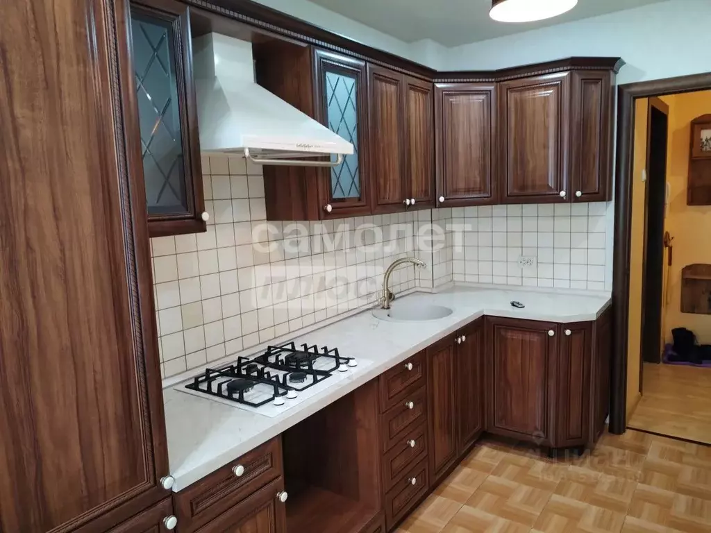 3-к кв. Саратовская область, Энгельс Одесская ул., 83 (56.4 м) - Фото 1