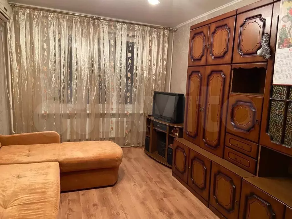 1-к. квартира, 40 м, 6/9 эт. - Фото 1