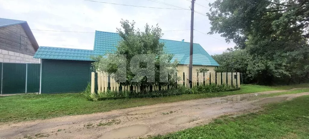 Дом в Липецкая область, Добровский муниципальный округ, село Большой ... - Фото 2