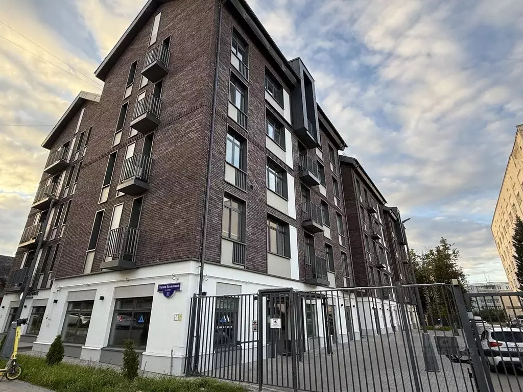 3-к кв. Тверская область, Тверь ул. Лидии Базановой, 11 (96.0 м) - Фото 0