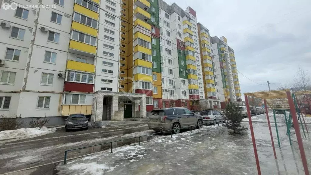 3-комнатная квартира: Волжский, улица имени Генерала Карбышева, 128 ... - Фото 2