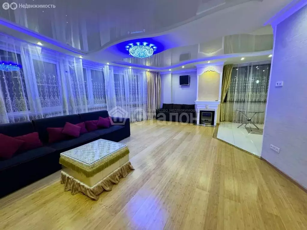 2-комнатная квартира: Волгоград, улица Калинина, 2АлитА (73 м) - Фото 0