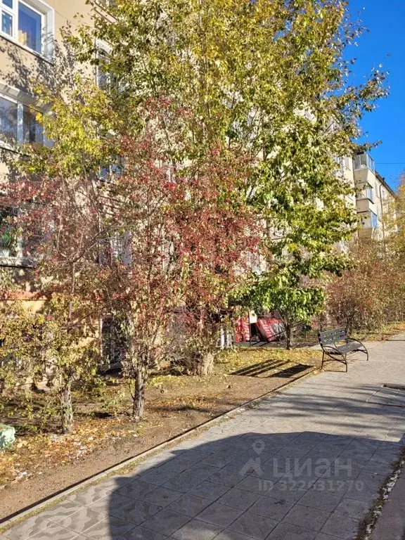 2-к кв. Бурятия, Улан-Удэ Октябрьская ул., 5 (47.5 м) - Фото 0