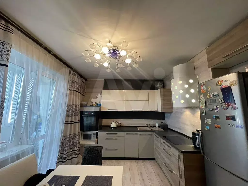 2-к. квартира, 65 м, 4/9 эт. - Фото 1