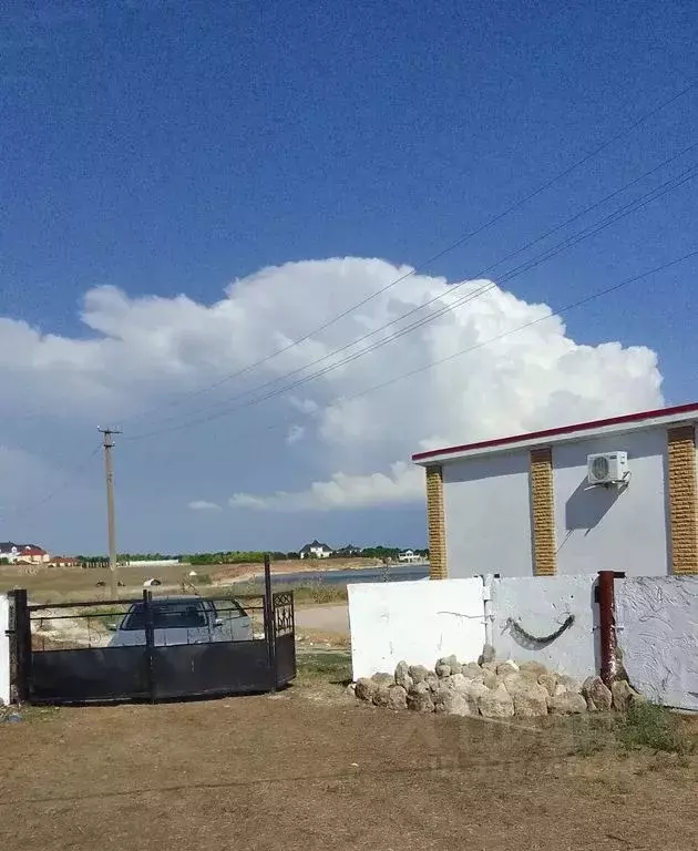 Дом в Крым, Черноморский район, с. Окуневка ул. Набережная, 61 (158 м) - Фото 2