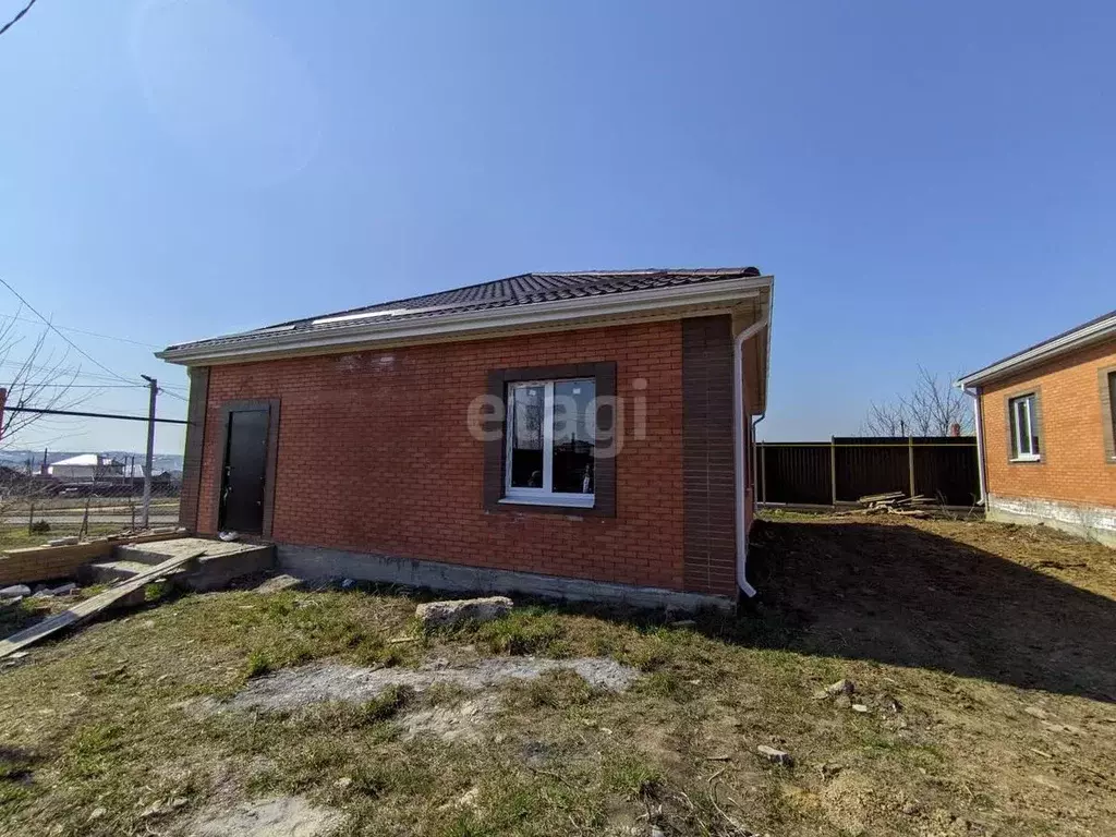 Дом в Ростовская область, Мясниковский район, с. Крым ул. Секизяна ... - Фото 0